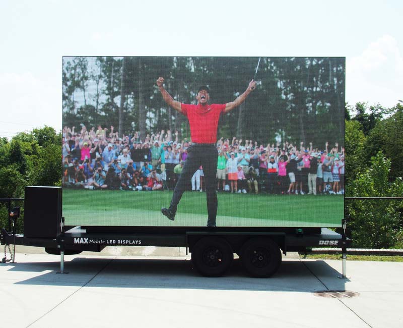 17 × 10 LED Leaderboard